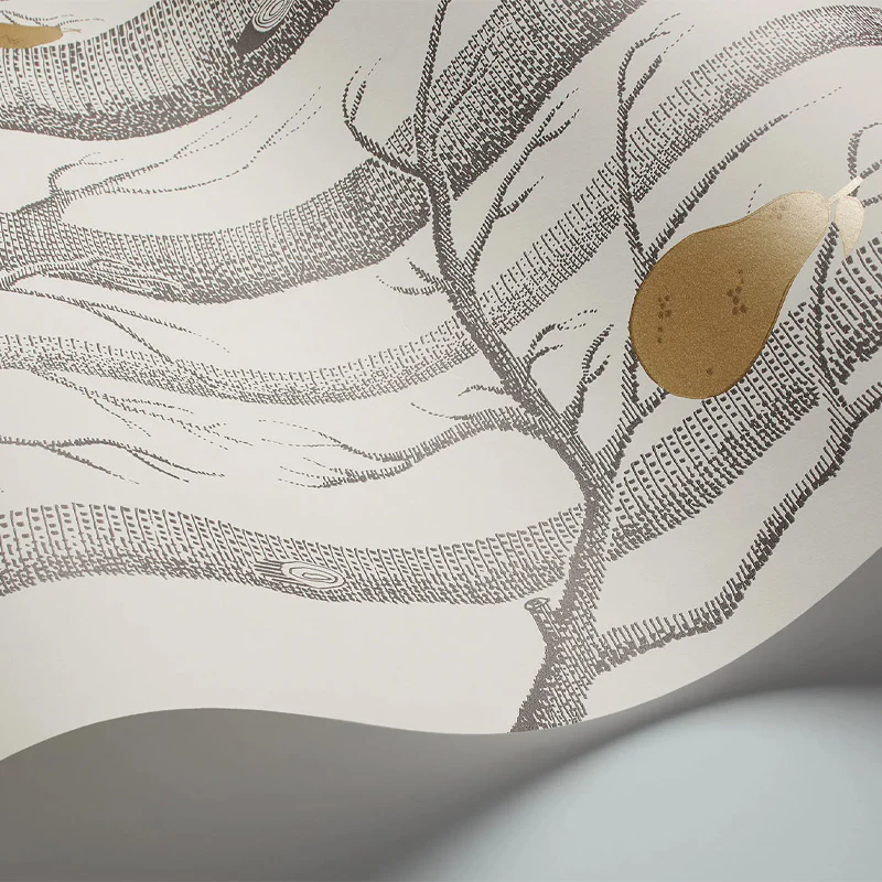 Carta da Parati "WOODS & PEARS BIANCO & ORO" The Contemporary | COLE & SON - Image 2