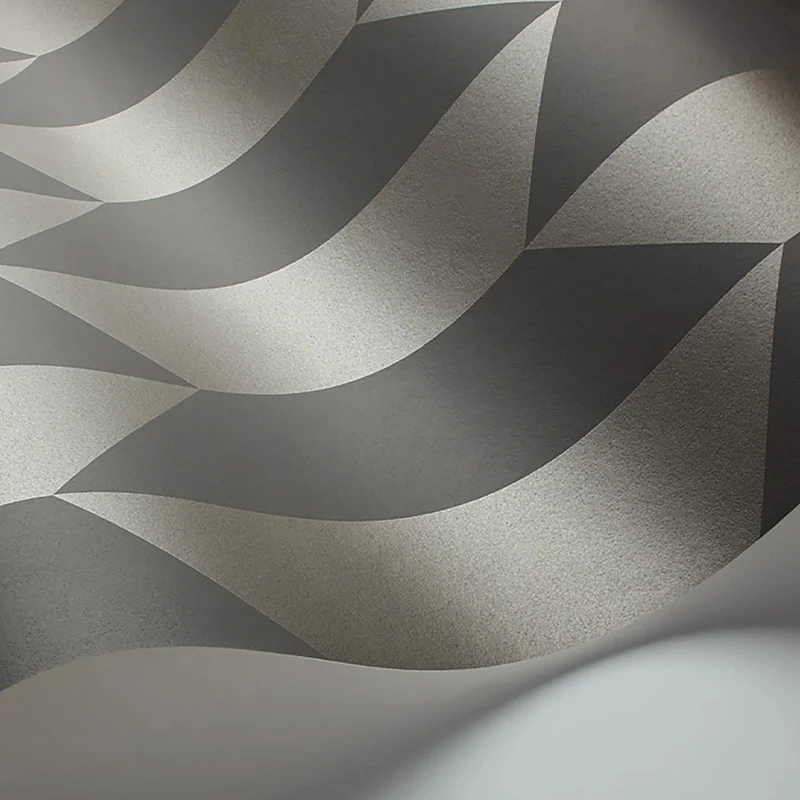 Carta da Parati “TILE Charcoal and Metallic Pewter” | COLE & SON - Image 2