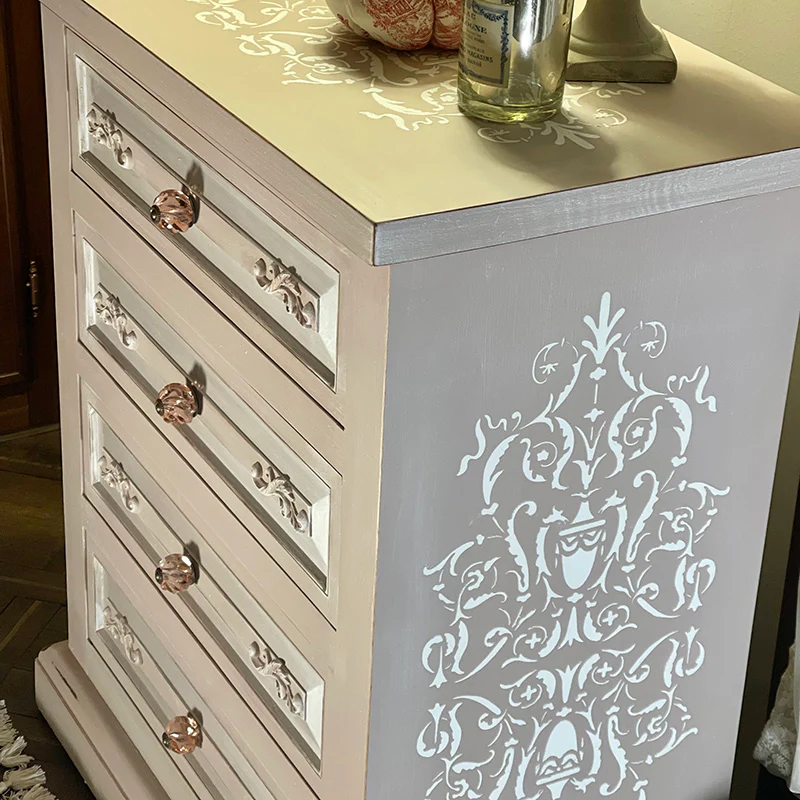 Grande Stencil Grottesca con Drappi - Image 6
