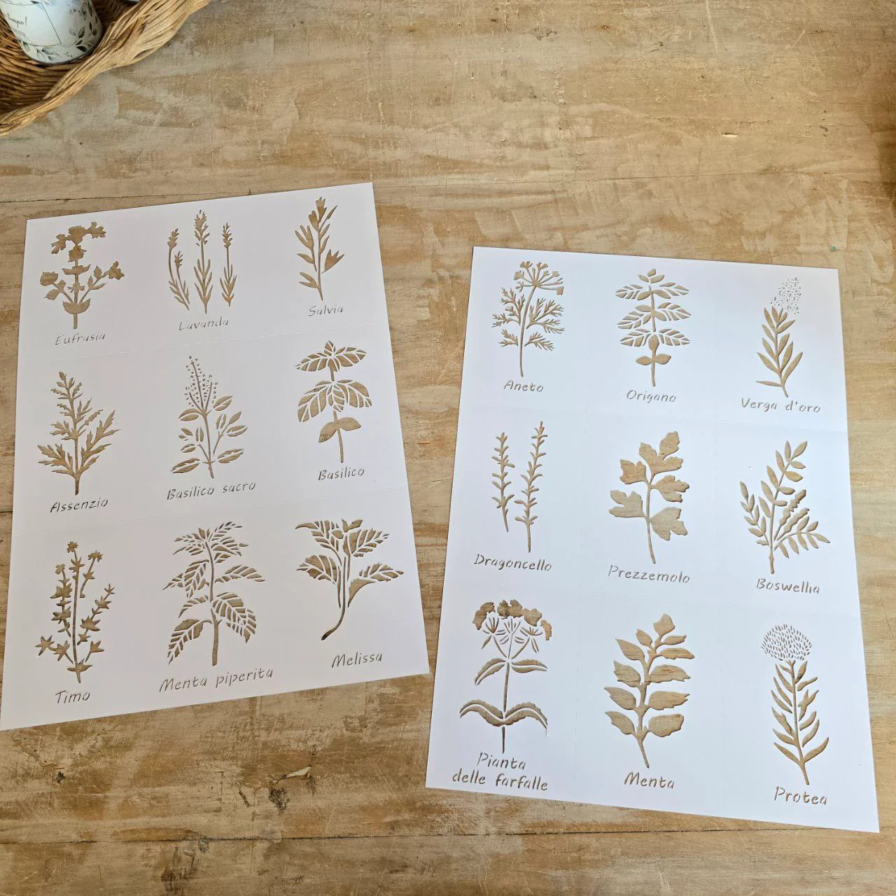 Stencil “Le piante aromatiche”, Magic Paint, riutilizzabile, 30×42 cm – 2 fogli