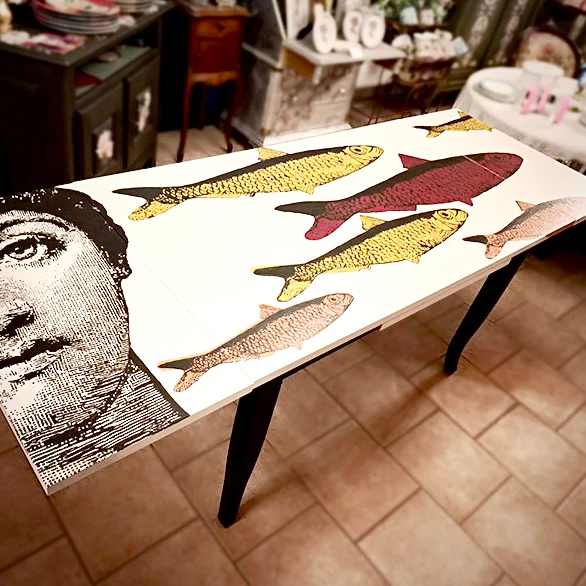 Tavolo “Fornasetti” I Restyling di Elisa creato da Alex di Fritlex