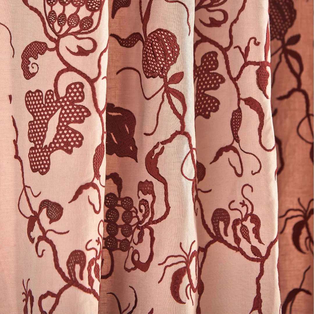 TESSUTO "MYDSOMMER PICKINGS SMOG CONCH/MADDER" - Giles Deacon - SANDERSON - Image 2